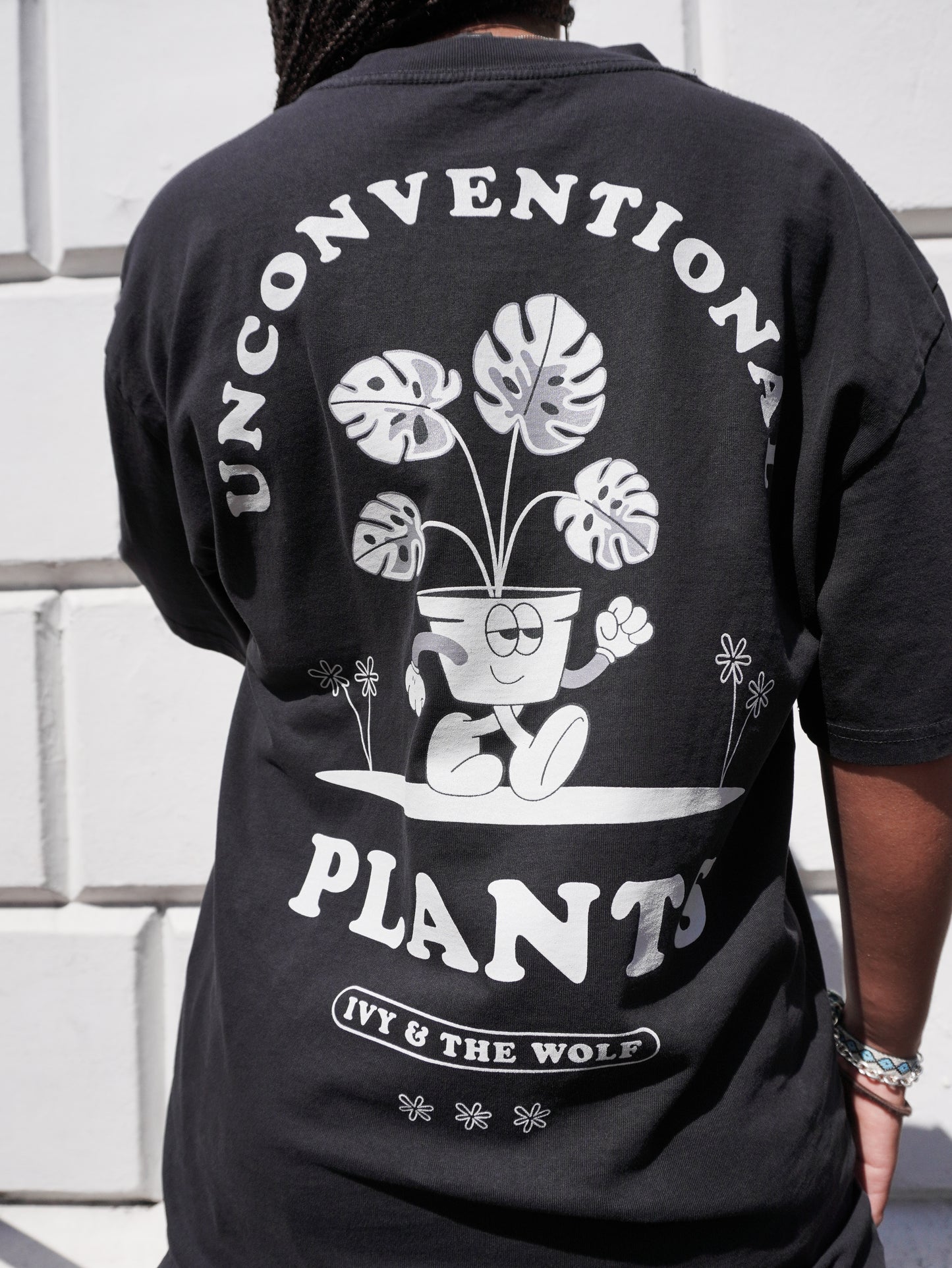 Black T-shirt "Unconventional Plants"